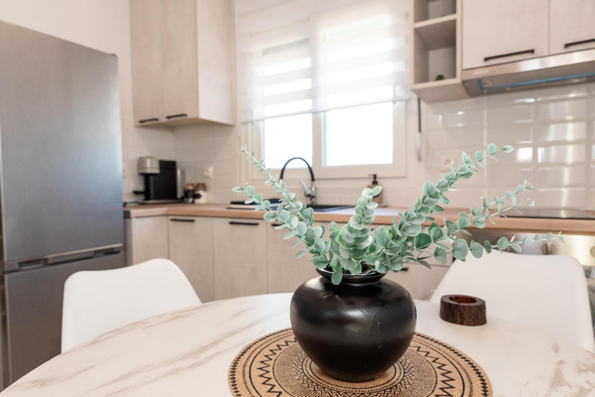 Nina's Apartment *